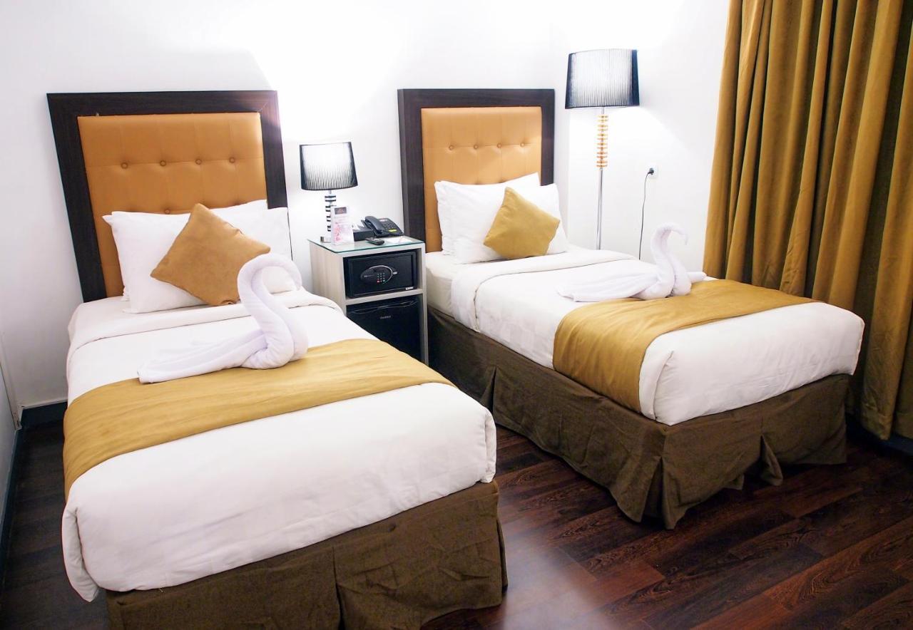 Maven Fatmawati Hotel Jakarta Exterior photo