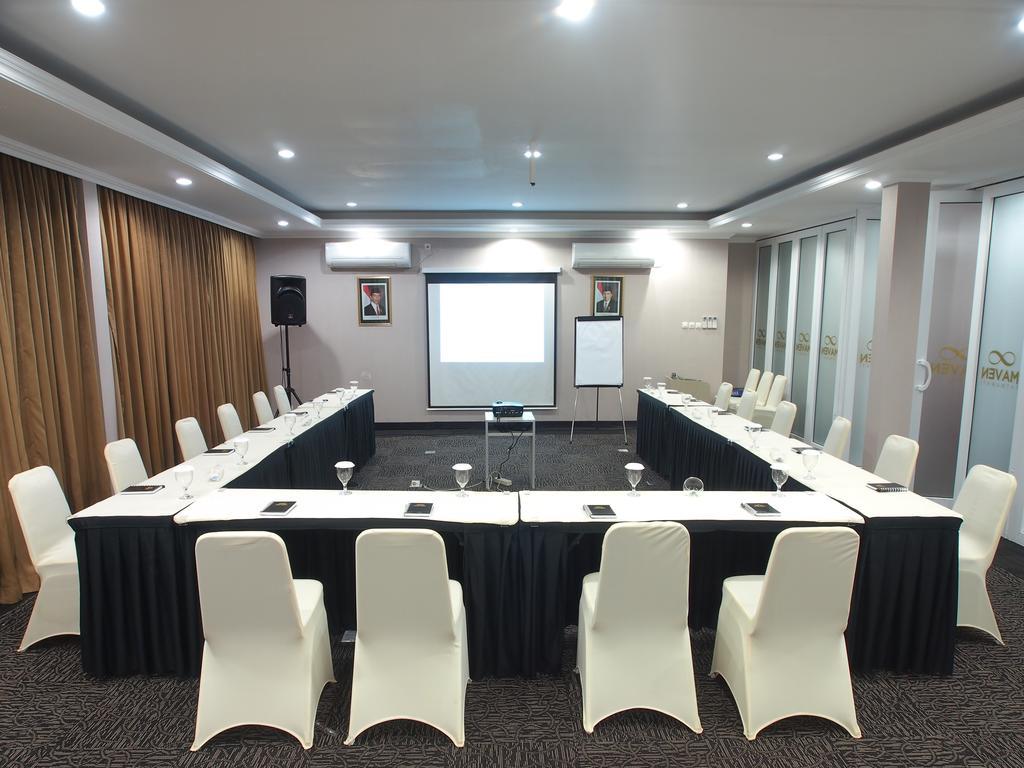 Maven Fatmawati Hotel Jakarta Exterior photo