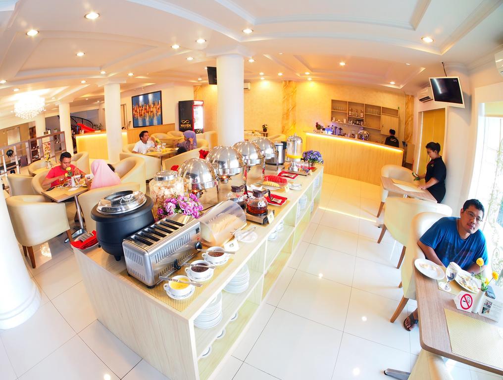 Maven Fatmawati Hotel Jakarta Exterior photo