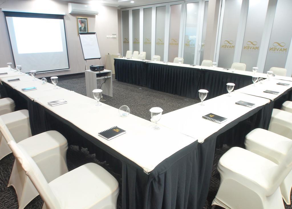 Maven Fatmawati Hotel Jakarta Exterior photo