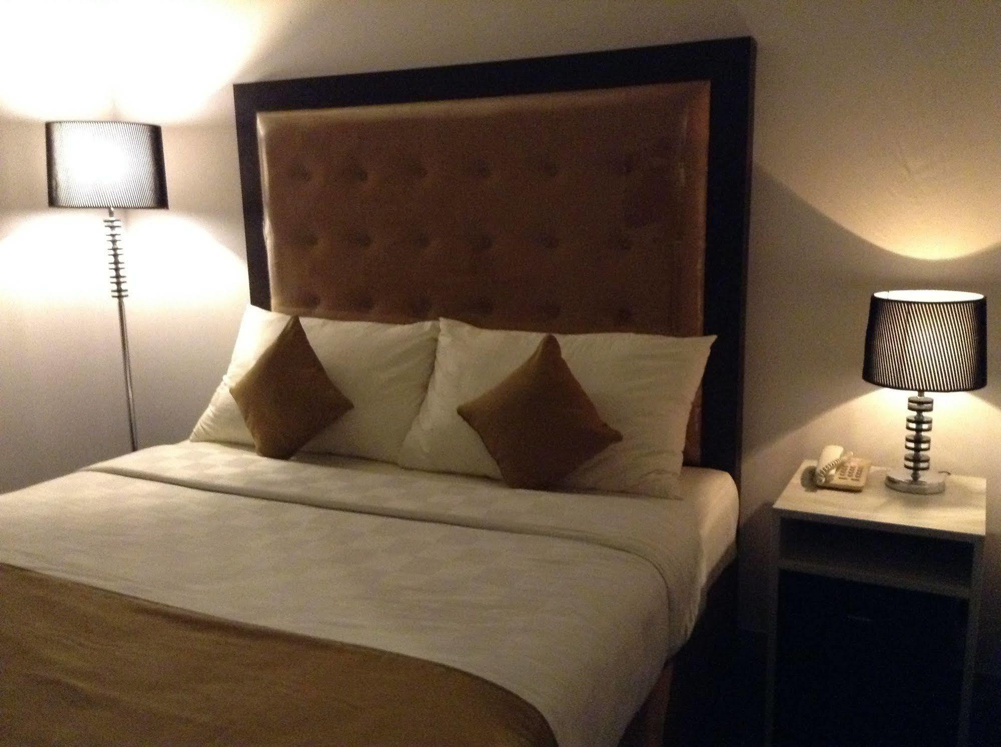 Maven Fatmawati Hotel Jakarta Exterior photo